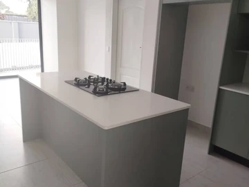 2 Bedroom Flat & Apartment