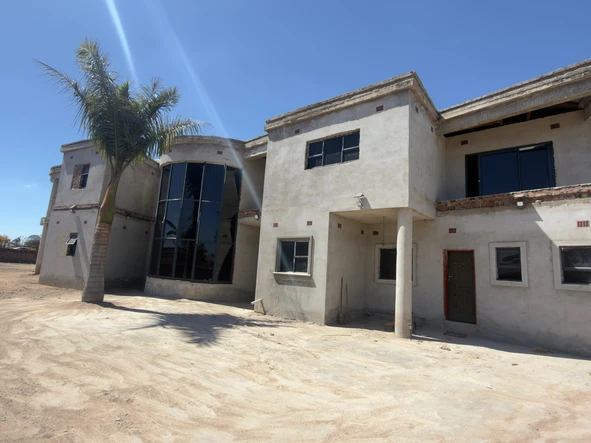 8 Bedroom House