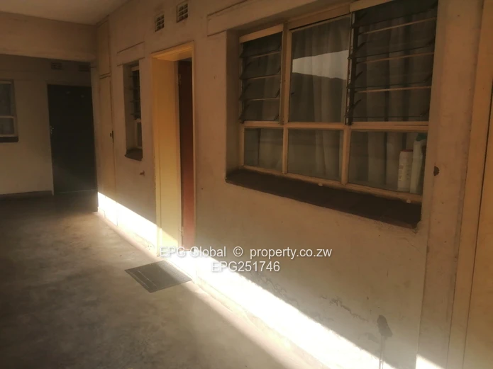 Solid one bedroom flat available for letting 