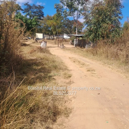 PRIME 2000m² SERVICE STATION STAND - HARARE-MUTARE Highway 