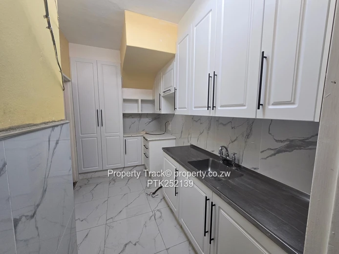 Neat 3 bed apartment, ready for occupation 