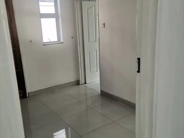 4 Bedroom Flat & Apartment