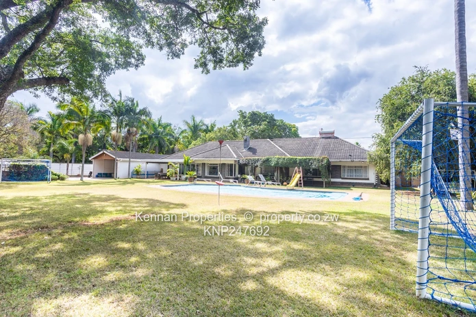 Four bedroom home in an excellent location with a cottage, pool and a prolific borehole (Sole Mandate)