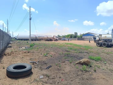 Commercial & Industrial Land