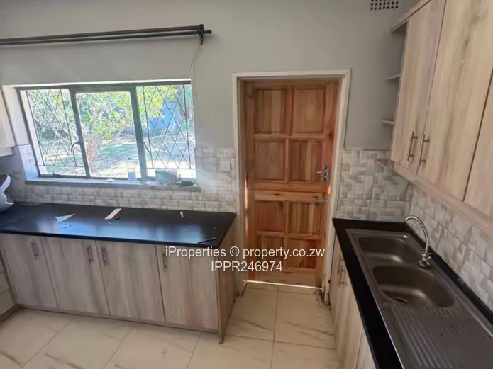 3-Bed House to Rent - Marlborough,