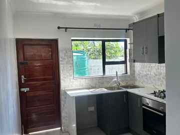 17 Unit Townhouse Complex