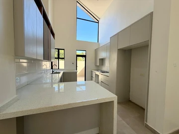 4 Bedroom Garden Flat