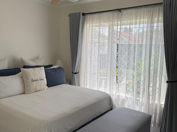3 Bedroom Flat & Apartment