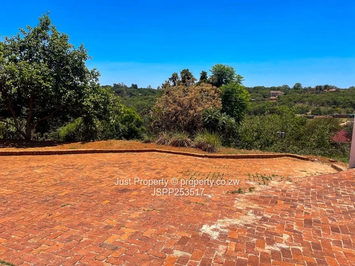Grand 6-Bedroom Home on 4452 m², Borrowdale Brooke (Sole Mandate)