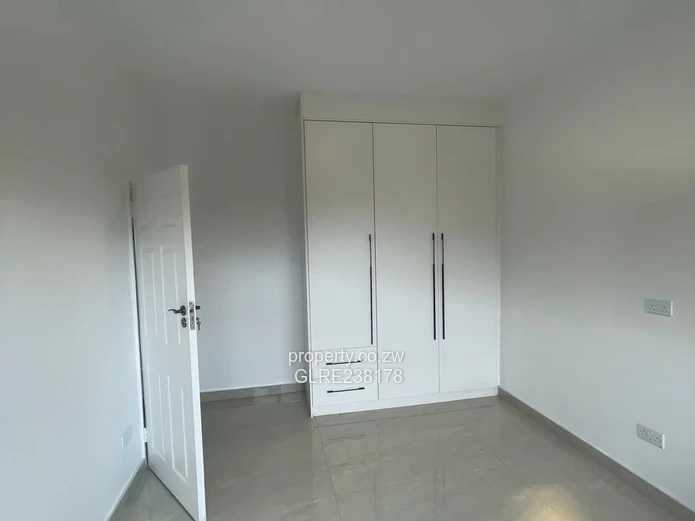 HEIG PARK,MABELREIGN Neat n spacious luxurious newly builty 3beds self-contained CLUSTER  To Let 