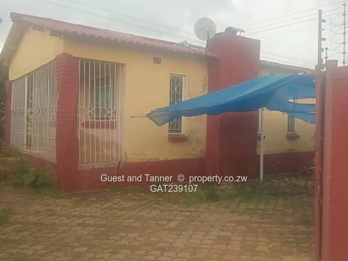 Nketa 9 5 Bed House with Title Deed