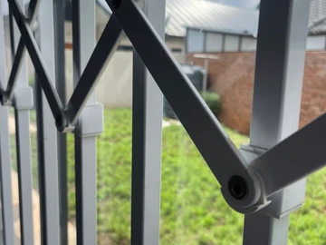 3 Bedroom Garden Flat