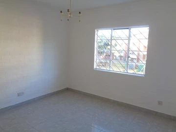 2 Bedroom Flat & Apartment