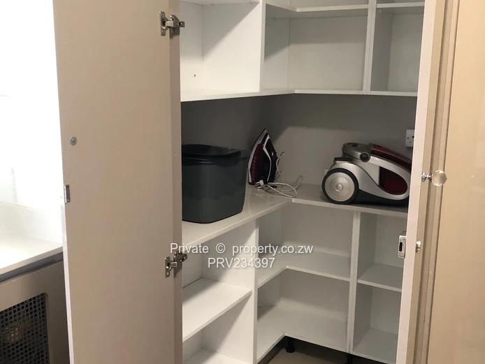 Beautifully Renovated Highlands Townhouse (With Modern Finishings) (Sole Mandate)