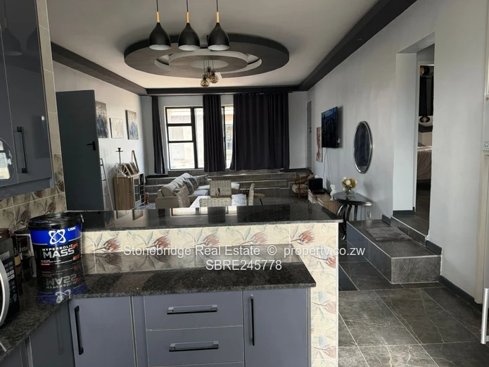 Modern 3 Bedroomed Townhouse in Burnside for sale