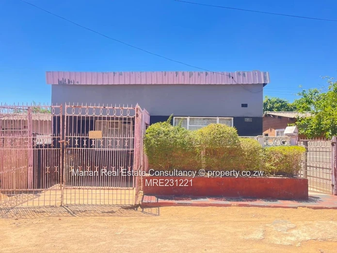 Entumbane,4 Bedroom House For Sale