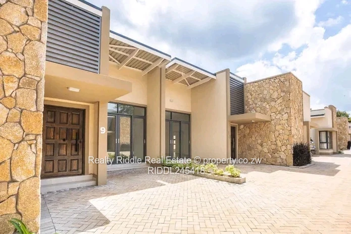 Modern 3 Bed, 2 Bath Flat in Borrowdale with Borehole