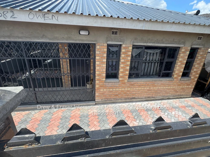 Stylish 4-Bed Fidelity Home - Fitted Kitchen & Tank