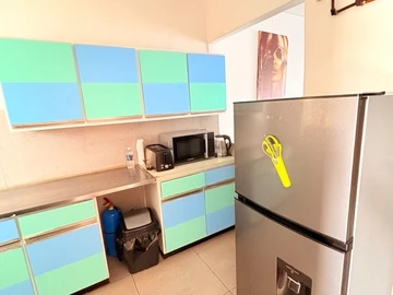 2 Bedroom Flat & Apartment