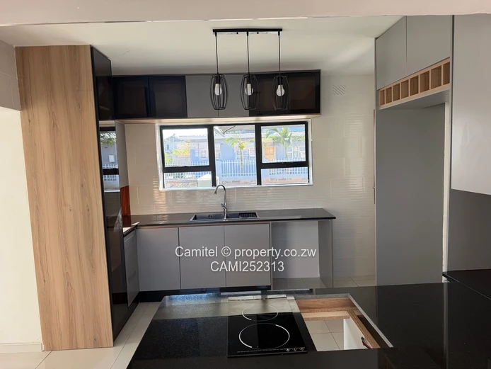 Modern Arlington 4-Bed Townhouse,Borehole ,Solar & 24hr Security