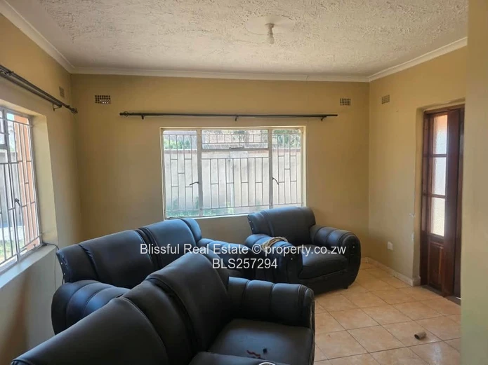 3 Bedroom house for rent in Zimre park