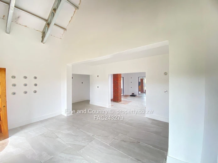 3 Bedroom Modern Home - All En-suite 