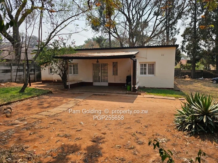 7,435 M² Of Hillside Opportunity