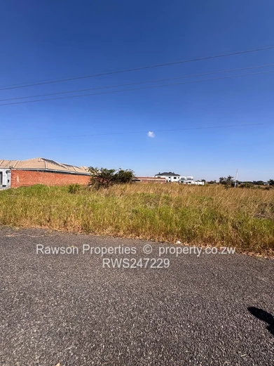 800m² Westgate Stand – Tarred Road, Neighbouring Homes