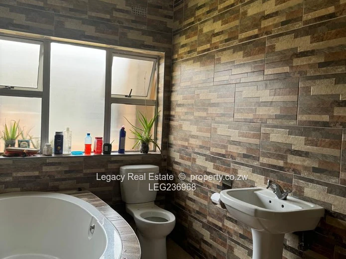 Entertainment-Ready Home with Gym in Old Arlington Park,Secure, Stylish & Spacious – 4-Bed Home i