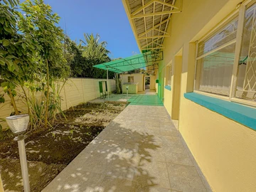 6 Bedroom House