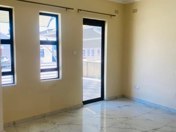 3 Bedroom Flat & Apartment