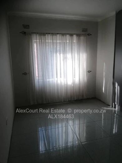 Clean Zimre Park House! Bargain! (Sole Mandate)