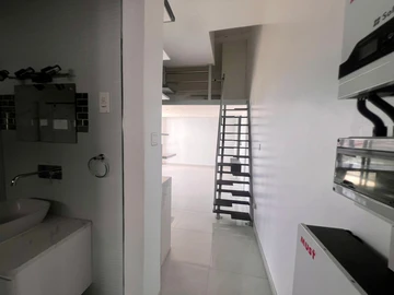 Flat & Apartment