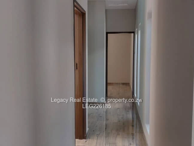 Stylish & Secure 3-Bedroom Home – Greendale Athlone