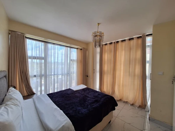 2 Bedroom Flat & Apartment