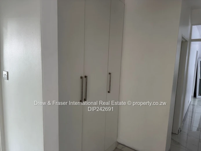 Mabvazuva phase 1 house 4 beds available for rent $750