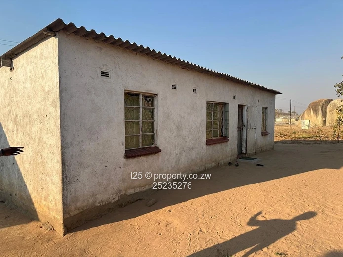 Chinhoyi Industrial Workshop for Sale