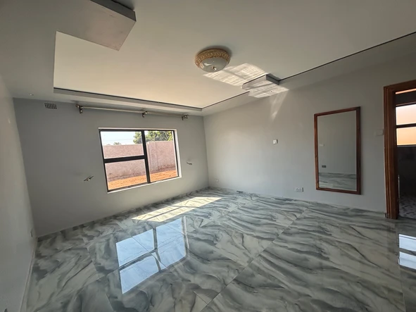6 Bedroom House