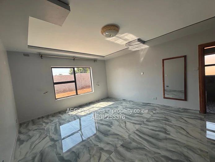 6 Bed House To Rent In Gletwyn 