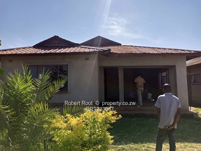 Family home. Finish to your classy taste! (Sole Mandate)