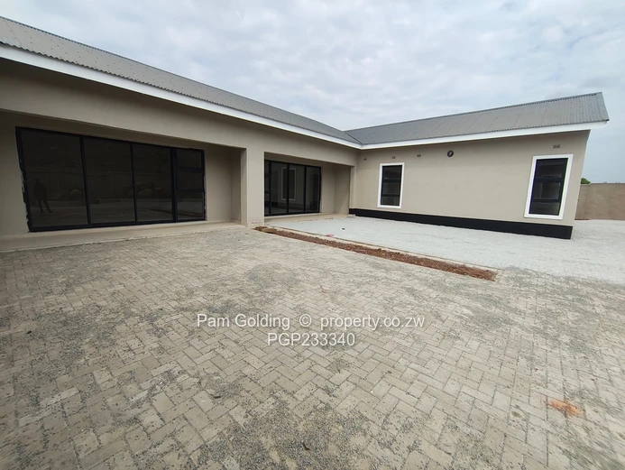 Modern Townhouse Cluster to Rent in New Marlborough