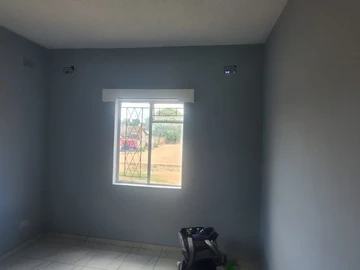 2 Bedroom Flat & Apartment