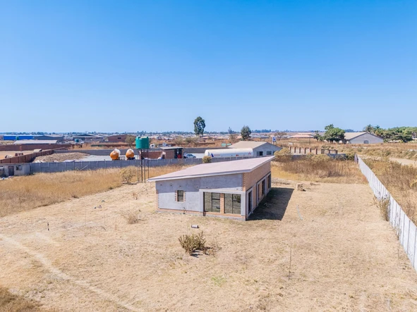 Commercial & Industrial Land