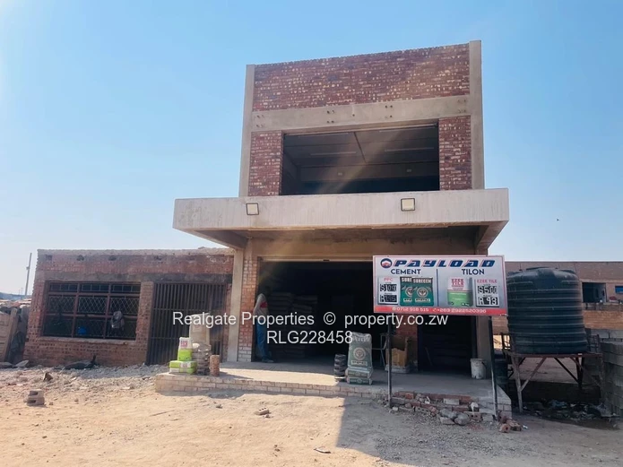 Commercial Building to let in Emganwini (Sole Mandate)