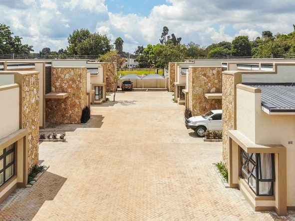 3 Bedroom Flat & Apartment