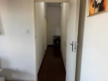 2 Bedroom Flat & Apartment
