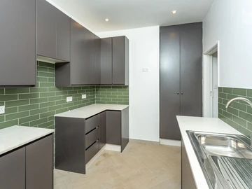 2 Bedroom Garden Flat