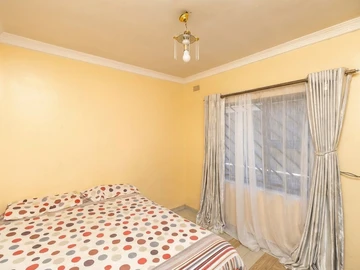 3 Bedroom Flat & Apartment
