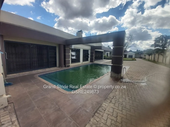 House TO LET