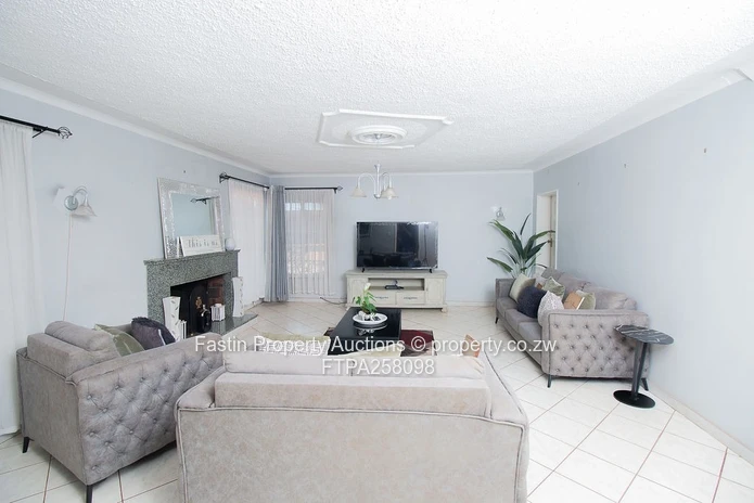  5 Bedroom Home For Sale In Helensvale